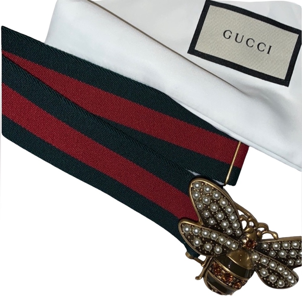 Stunning Gucci red and green belt with large gold bee buckle.